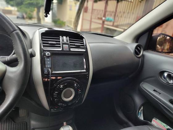NISSAN VERSA 1.6 16V FLEXSTART SL 4P XTRONIC NISSAN VERSA 1.6 16V FLEXSTART SL 4P XTRONIC